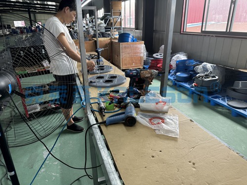 克萊森工業(yè)吸塵器生產(chǎn)車間實(shí)拍圖