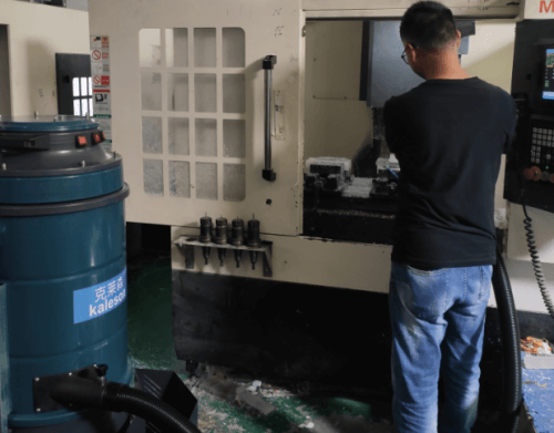 CNC設備配套清理用工業(yè)吸塵器